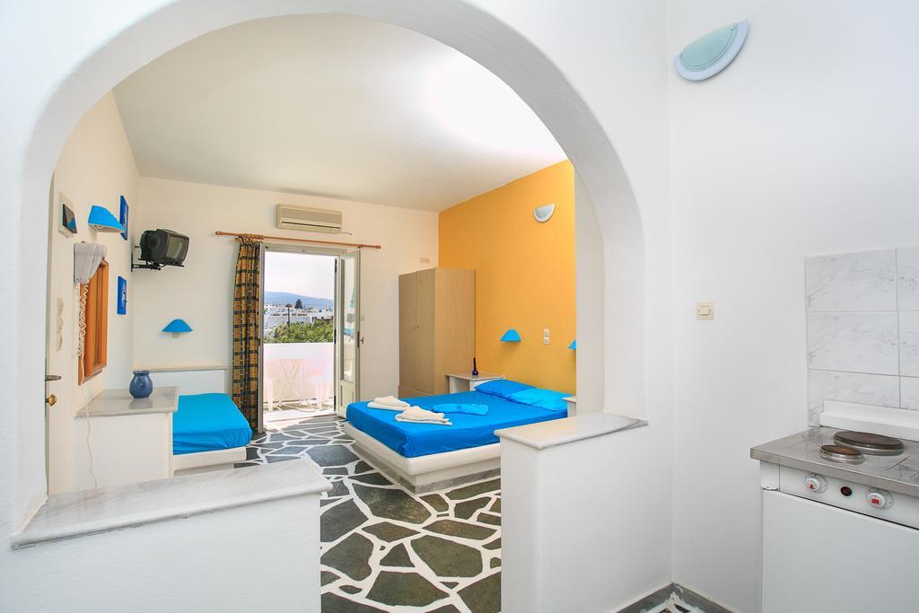 Ampeli Apartments Párosz Szoba fotó