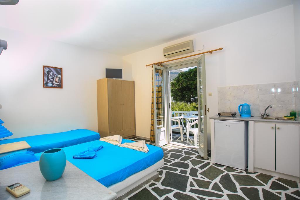 Ampeli Apartments Párosz Szoba fotó